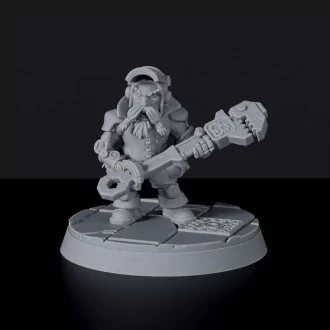 Fantasy miniatures of gnome Rubblix the Fixer with tool for Tinkering Gnomes army