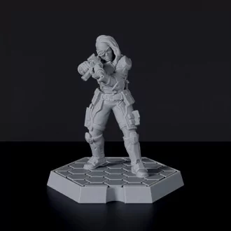 Futuristic miniature of sci fi female with gun and knife - Mrs Smith for Gridwars Corporation army