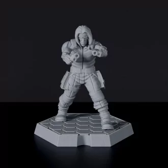 Futuristic miniature of sci fi male human warrior with guns and steel arms - Strahva for Gridwars Gangs of TC army
